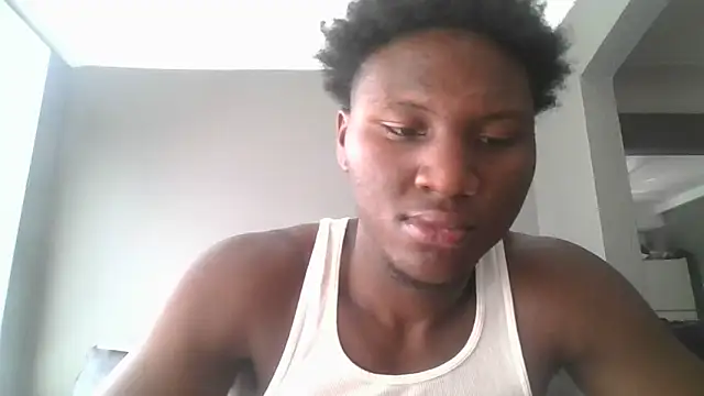 Snapshot of Festivitiesking1 chatting on 10/05/25, 03:10 Festivitiesking1 online show from 10/05/25, 03:10