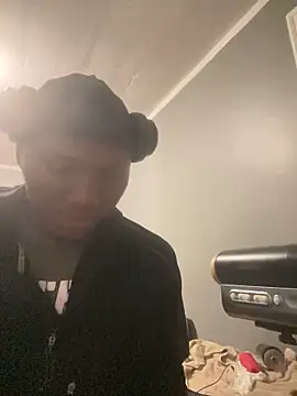 Festivitiesking1 online show from 11/27/25, 02:02