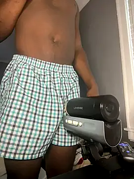 Festivitiesking1 online show from 11/30/25, 02:43