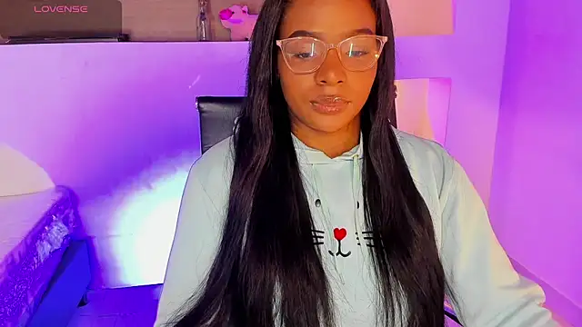 Snapshot of IvyBliss8 chatting on 01/30/25, 12:06 IvyBliss8 online show from 01/30/25, 12:06