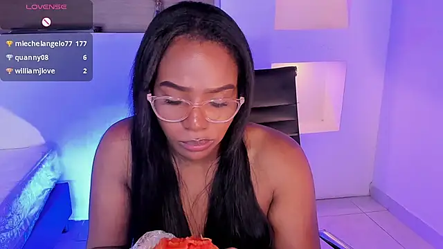 Snapshot of IvyBliss8 chatting on 01/30/25, 06:10 IvyBliss8 online show from 01/30/25, 06:10