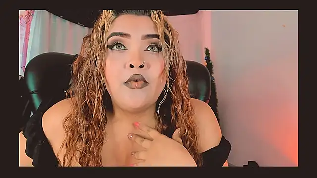 Agatha humidity online show from 03/18/25, 08:48