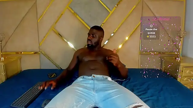 Latrellx7 online show from 10/23/25, 02:33