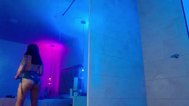 GigiVolkova online show from 01/07/25, 11:56