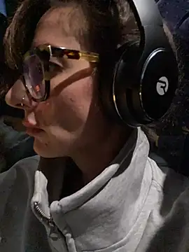 Thunder-Cunt online show from 12/22/25, 09:01