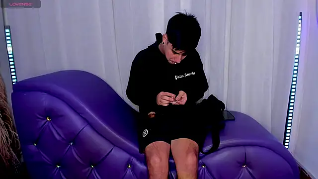 Yourslust  online show from 11/08/25, 01:33