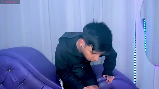 Yourslust  online show from 11/09/25, 01:42