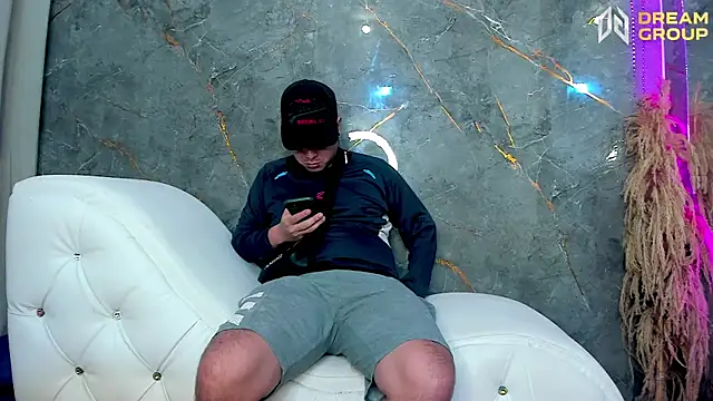 Yourslust  online show from 06/21/26, 01:46