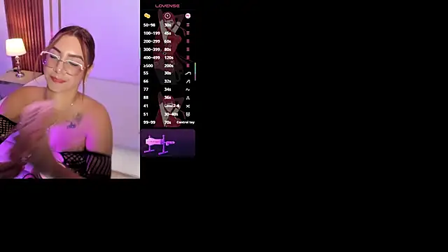 Snapshot of CamilaVegas_ chatting on 03/30/26, 05:58 CamilaVegas online show from 03/30/26, 05:58