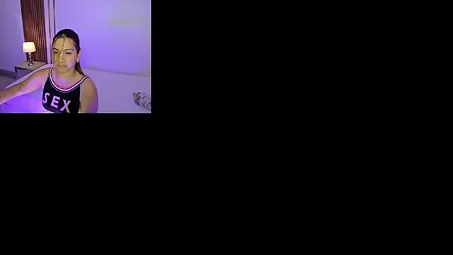 Snapshot of CamilaVegas_ chatting on 05/08/26, 12:21 CamilaVegas online show from 05/08/26, 12:21