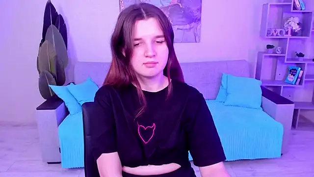 Snapshot of BonneyLove chatting on 12/03/24, 09:01 BonneyLove online show from 12/03/24, 09:01