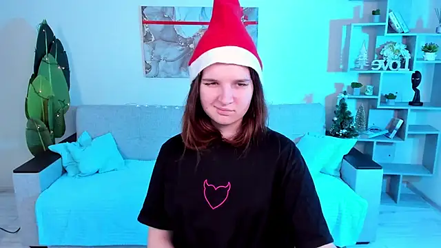 Snapshot of BonneyLove chatting on 01/06/25, 10:47 BonneyLove online show from 01/06/25, 10:47