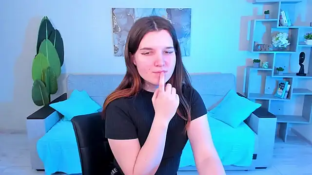 Snapshot of BonneyLove chatting on 02/25/25, 09:02 BonneyLove online show from 02/25/25, 09:02