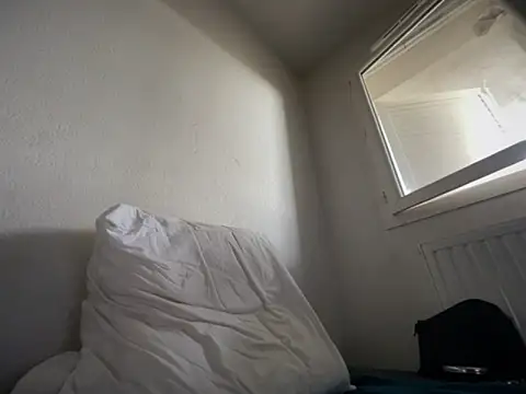 Snapshot of Rebeu313 chatting on 11/15/25, 02:13 Rebeu313 online show from 11/15/25, 02:13