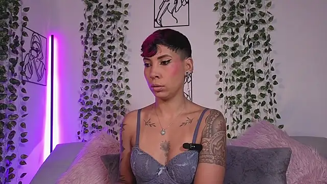 MiaMorgan  online show from 05/06/26, 01:05