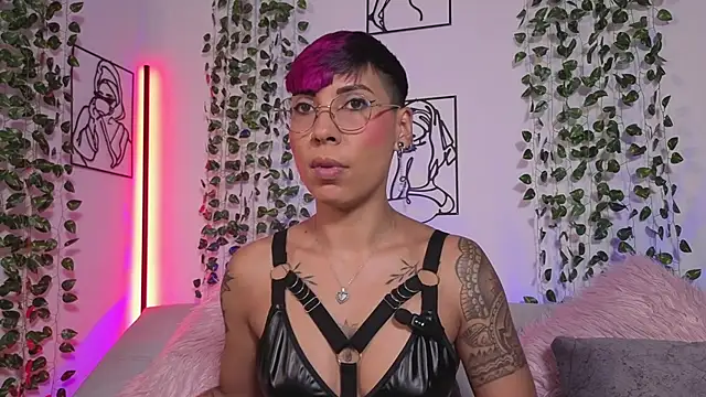 MiaMorgan  online show from 05/07/26, 02:44