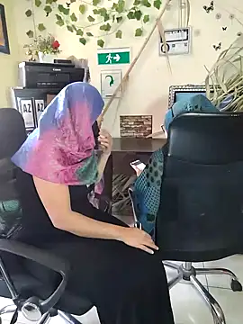 NAJWA-ARAB online show from 12/17/24, 02:33