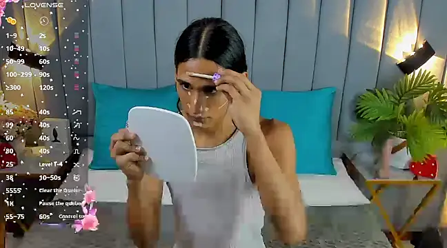 skyyfoxpraga online show from 03/18/25, 12:14