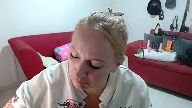 emperabigbootybigass online show from 02/18/26, 12:23