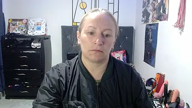 emperabigbootybigass online show from 05/06/26, 12:32