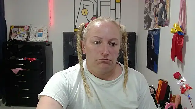 emperabigbootybigass online show from 05/11/26, 04:04