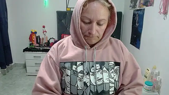 emperabigbootybigass online show from 05/13/26, 12:24