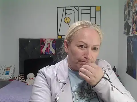 emperabigbootybigass online show from 06/19/26, 12:20