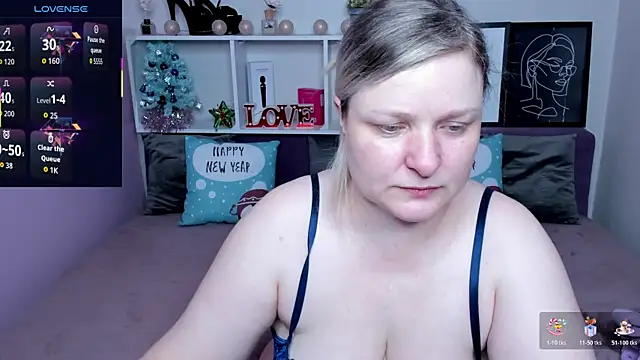 AnnaXCherri online show from 12/17/25, 03:12