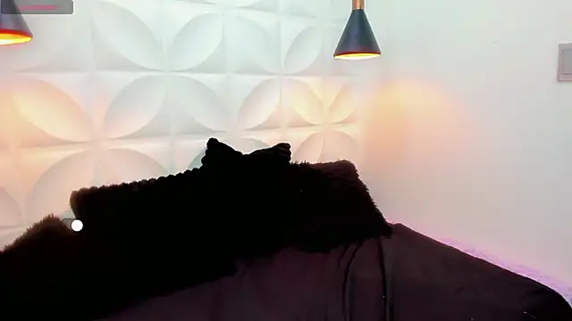 Snapshot of samy__milf chatting on 05/27/26, 07:22 samy milf online show from 05/27/26, 07:22