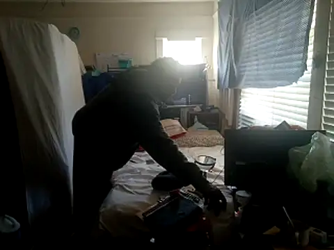 DevinToore online show from 10/14/25, 06:20