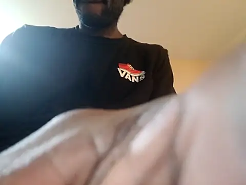 DevinToore online show from 10/19/25, 05:30