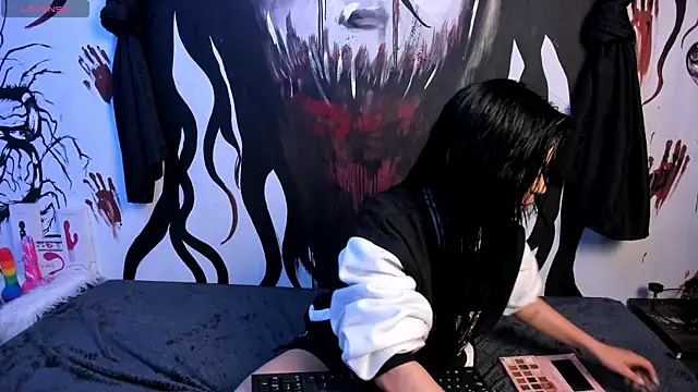 Snapshot of Kylie-fox chatting on 01/08/25, 11:41 Kylie-fox online show from 01/08/25, 11:41