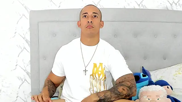 Snapshot of luigiferrara chatting on 02/06/25, 03:16 luigiferrara online show from 02/06/25, 03:16