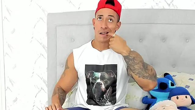 Snapshot of luigiferrara chatting on 02/16/25, 07:38 luigiferrara online show from 02/16/25, 07:38