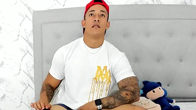 Snapshot of luigiferrara chatting on 03/22/25, 09:10 luigiferrara online show from 03/22/25, 09:10