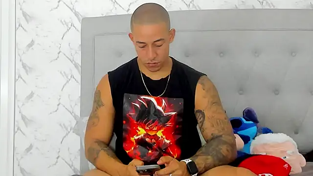 Snapshot of luigiferrara chatting on 09/11/25, 09:04 luigiferrara online show from 09/11/25, 09:04