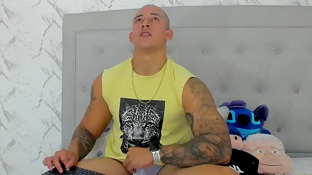 Snapshot of luigiferrara chatting on 09/30/25, 09:53 luigiferrara online show from 09/30/25, 09:53