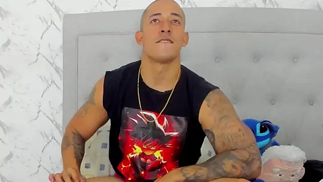 Snapshot of luigiferrara chatting on 10/15/25, 08:53 luigiferrara online show from 10/15/25, 08:53