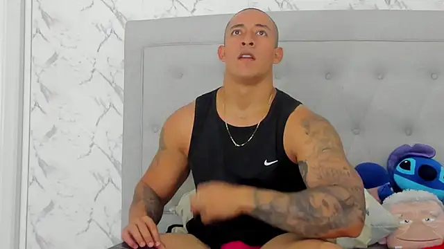 Snapshot of luigiferrara chatting on 10/23/25, 06:28 luigiferrara online show from 10/23/25, 06:28