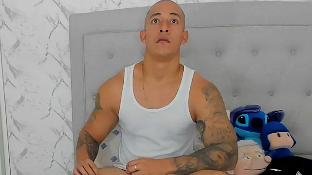 Snapshot of luigiferrara chatting on 11/17/25, 10:04 luigiferrara online show from 11/17/25, 10:04