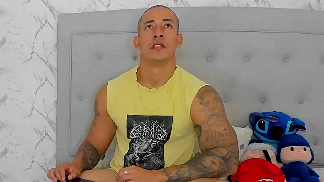 Snapshot of luigiferrara chatting on 11/19/25, 09:59 luigiferrara online show from 11/19/25, 09:59