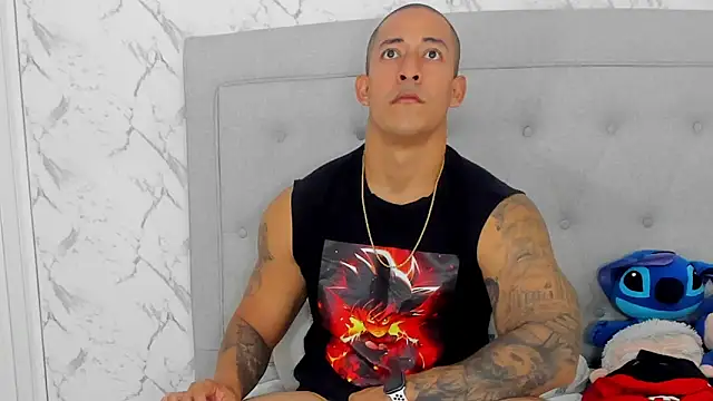 Snapshot of luigiferrara chatting on 11/21/25, 09:24 luigiferrara online show from 11/21/25, 09:24