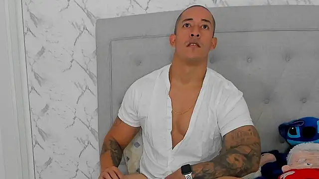 Snapshot of luigiferrara chatting on 11/28/25, 08:44 luigiferrara online show from 11/28/25, 08:44