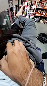 Snapshot of dickerdaddy25 chatting on 01/18/25, 10:28 dickerdaddy25 online show from 01/18/25, 10:28