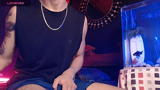 Snapshot of Godly_huan chatting on 12/18/25, 05:35 Godly huan online show from 12/18/25, 05:35