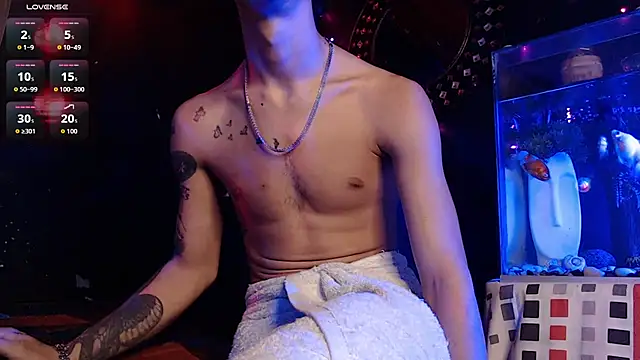 Snapshot of Godly_huan chatting on 12/21/25, 11:06 Godly huan online show from 12/21/25, 11:06