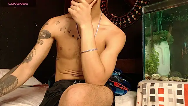 Snapshot of Godly_huan chatting on 01/09/26, 05:10 Godly huan online show from 01/09/26, 05:10