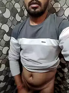 Snapshot of Jayesh_Love chatting on 01/01/25, 11:49 Jayesh Love online show from 01/01/25, 11:49