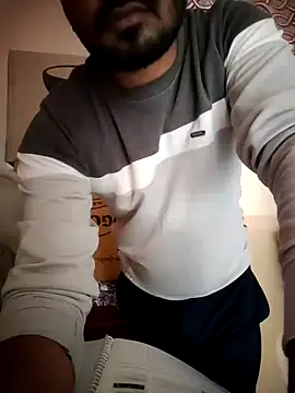 Snapshot of Jayesh_Love chatting on 01/02/25, 04:20 Jayesh Love online show from 01/02/25, 04:20