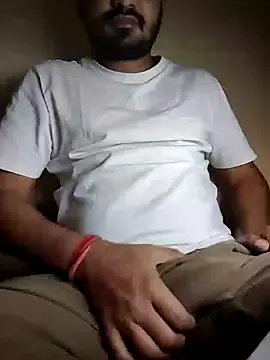 Snapshot of Jayesh_Love chatting on 01/04/25, 08:48 Jayesh Love online show from 01/04/25, 08:48